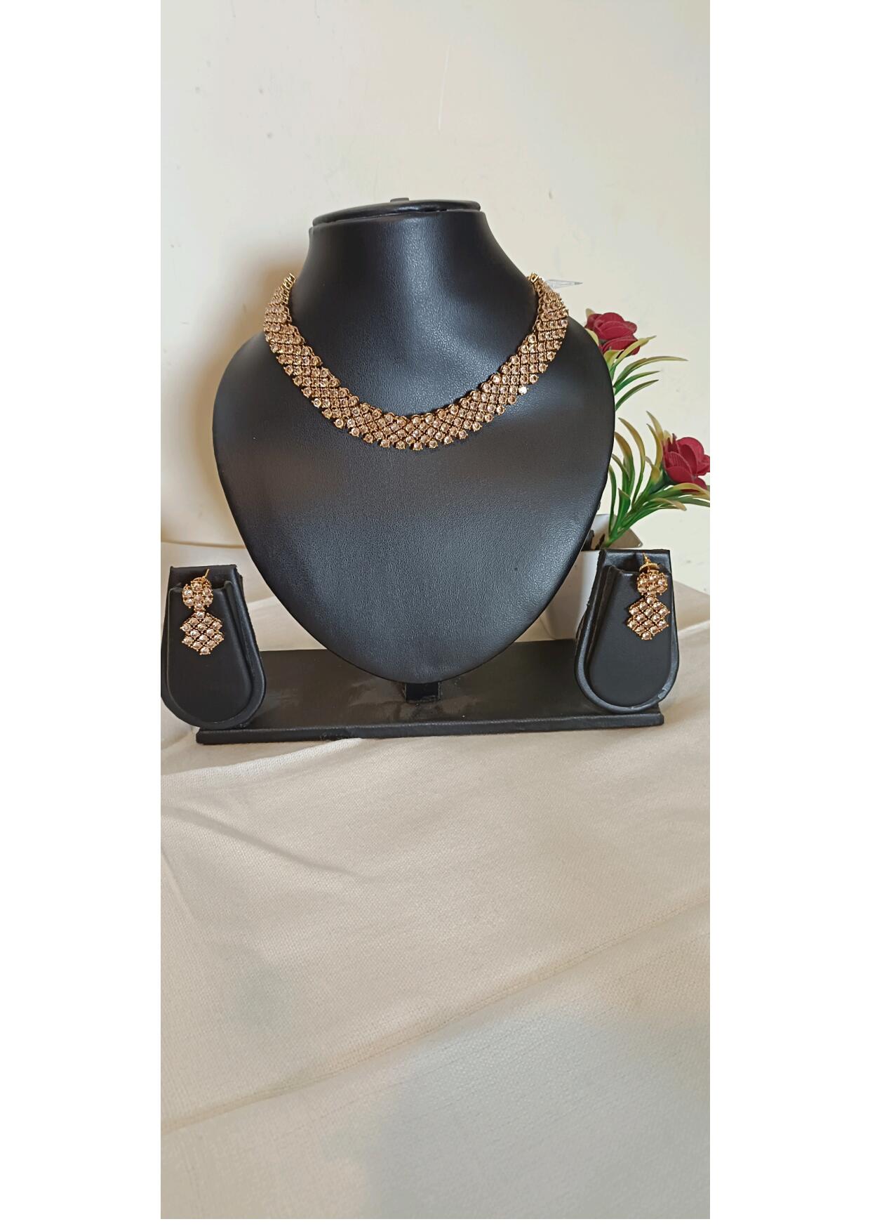 AMERICAN DIAMOND CHOCKER NECKLACE SET