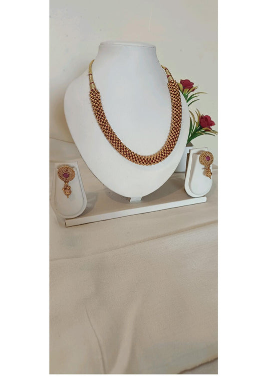 GOLDEN SHORT ETHNIC NECKLACE SET